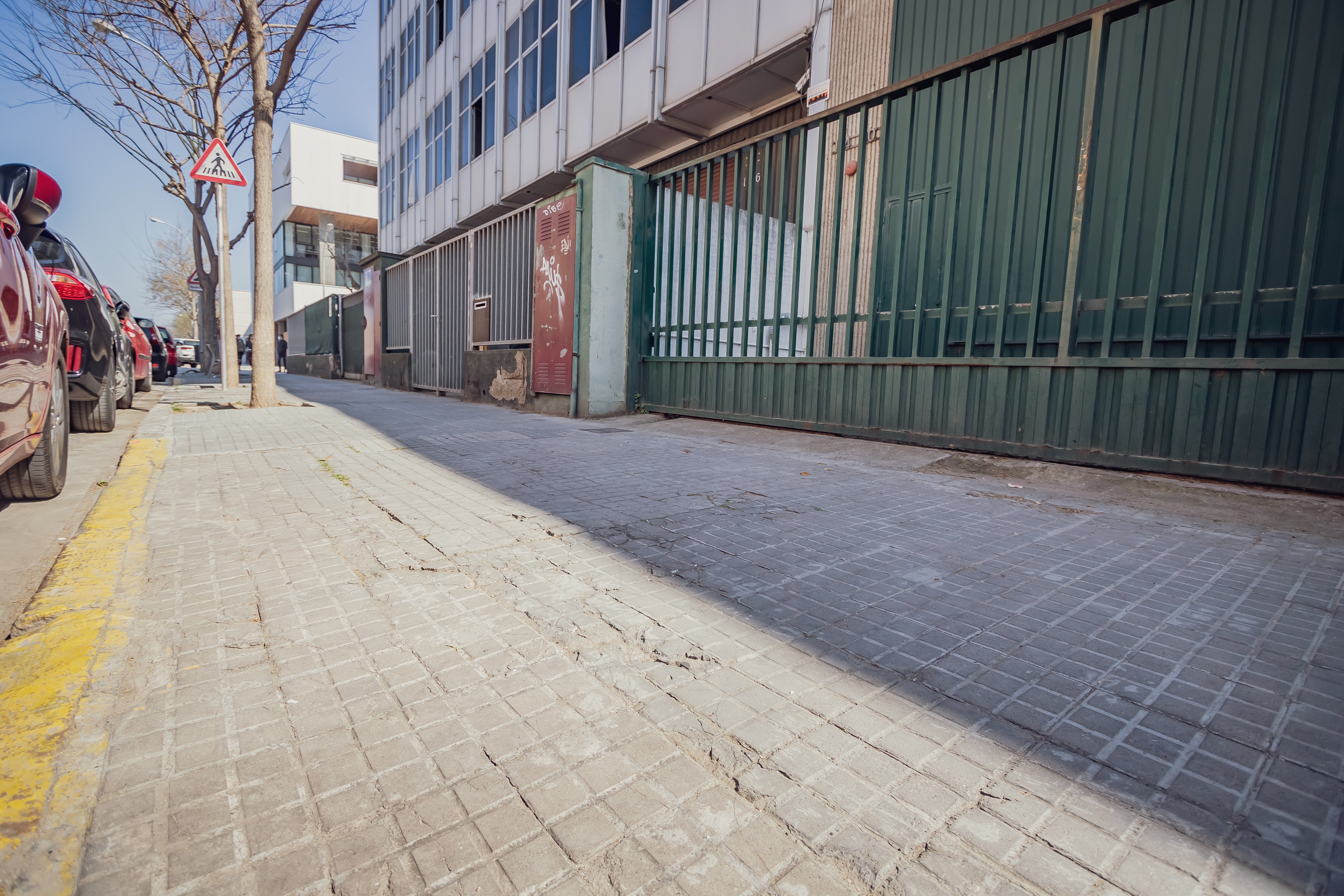 Imatge pels mitjans: 3. Millorar la vorera del carrer de Lo Gaiter del Llobregat